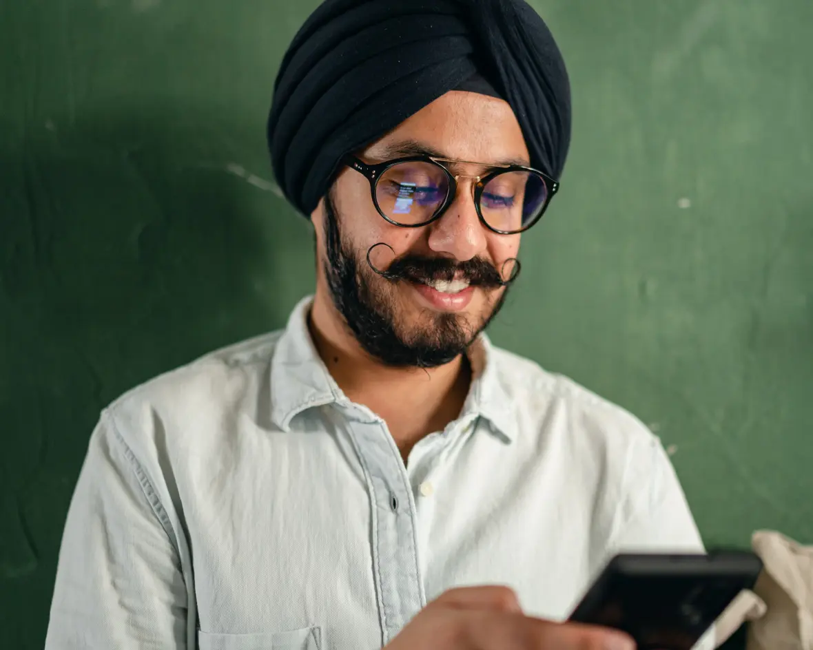 How can Customers make payments?